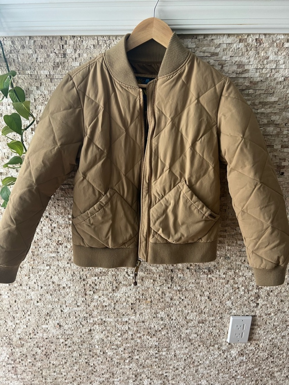 Eddie Bauer Womens 1936 Original Skyliner Dwon Jacket, Flax